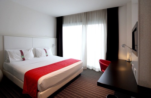 Nola Hotel | Holiday Inn Nola - Naples Vulcano Buono, an IHG Hotel