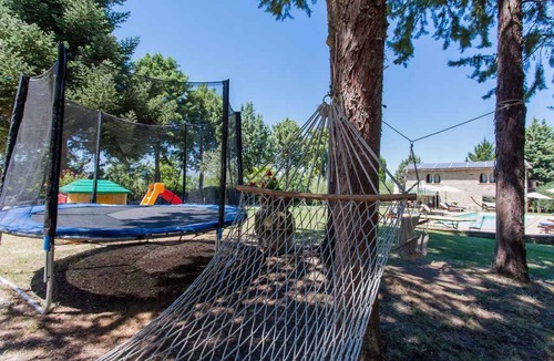 Ramazzano Apartment | Holiday apartment with pool, garden and air conditioning