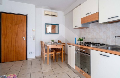 Pineto Apartment | Holiday Rendez Vous 17 - First floor apartment with side sea view