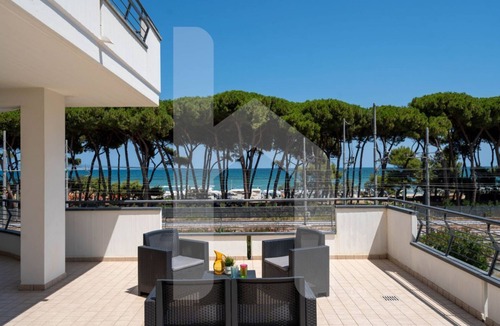 Pineto Apartment | Holiday Rendez Vous 20 - First floor apartment with terrace facing the sea