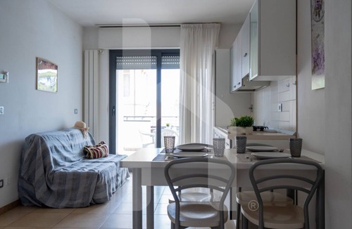 Pineto Apartment | Holiday Rendez Vous 41 - Third floor apartment with side sea view