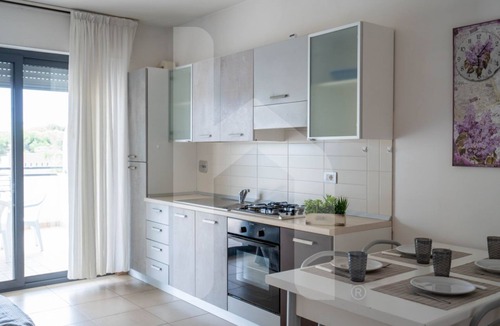 Pineto Apartment | Holiday Rendez Vous 41 - Third floor apartment with side sea view