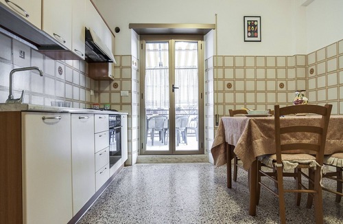 Sperlonga Apartment | HOLIDAY ZIROCCO, CENTRAL IN COUNTRY AND WITH LIDO BEACH NEAR.