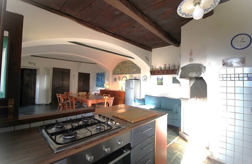 Crabbia House | Home: La Donia, an historic country estate