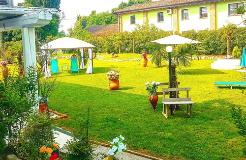 Gragnano Trebbiense Apartment | Homerez - Amazing studio for 3 ppl. with shared pool and balcony at Gragnano