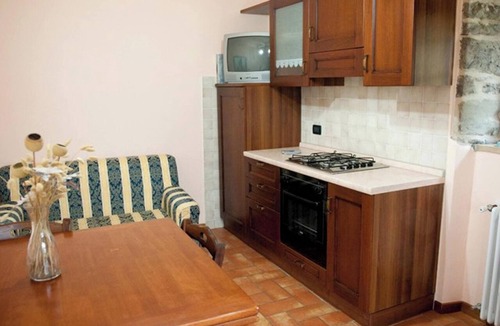 Caprese Michelangelo Apartment | Homerez - Apt in Caprese Michelangelo