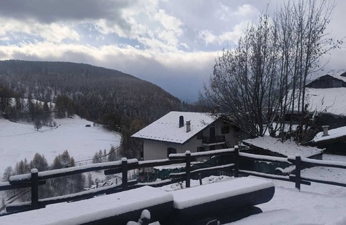 Antey-Saint-Andre Apartment | Homerez - Apartment near Matterhorn