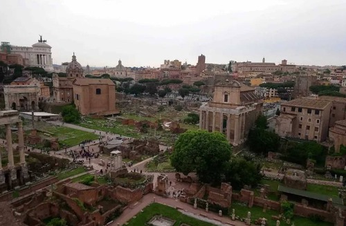 Campitelli Apartment | Homerez - Apartment near the Colosseum