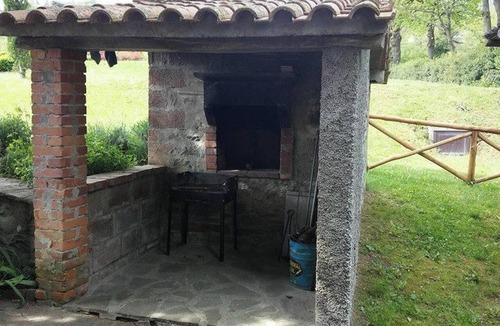 Caprese Michelangelo House | Homerez - House with Pool in Caprese Michelangelo + 40m²