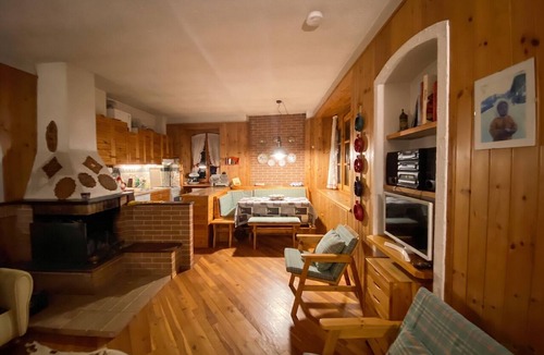 Sostegno House | Homerez - House in Asei