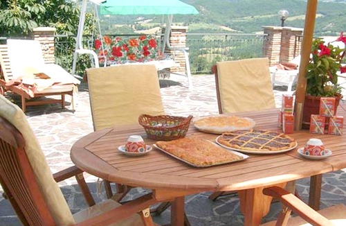 Assisi Apartment | Homerez - Nice appartement for 6 ppl. with shared pool at Assisi