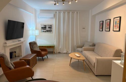 Prunella Apartment | HOMES By PALUMBO