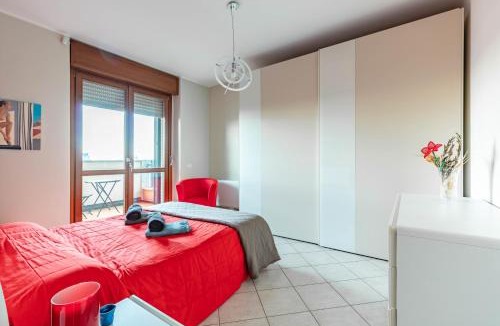 Melegnano Apartment | HOST4U - CASA CLAUDIO, Appartamento a Melegnano con Garage Auto