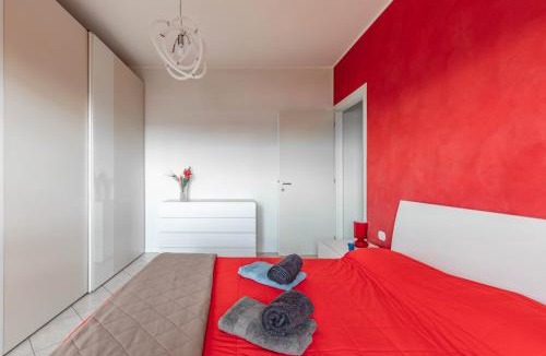Melegnano Apartment | HOST4U - CASA CLAUDIO, Appartamento a Melegnano con Garage Auto