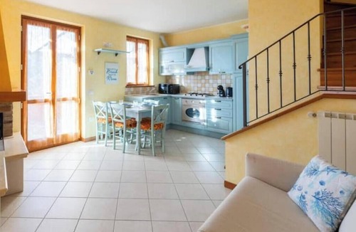 Canova House | Hostdomus - Villa Bea