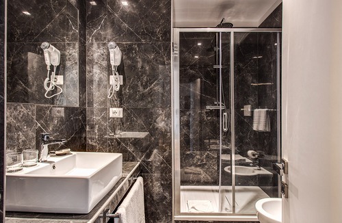 Rione III Colonna Hotel | Hotel 55 Fiftyfive - Maison d'Art Collection