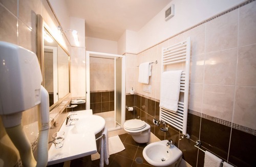 Pontinia Hotel | Hotel Ares