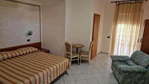 Corigliano Calabro Hotel | Hotel ausonia