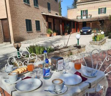 Sarnano Hotel | HOTEL B&B RESORT Fonte La Castellana