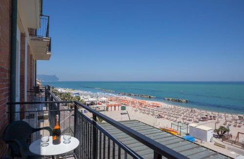 Porto Recanati Hotel | Hotel Bianchi Nicola