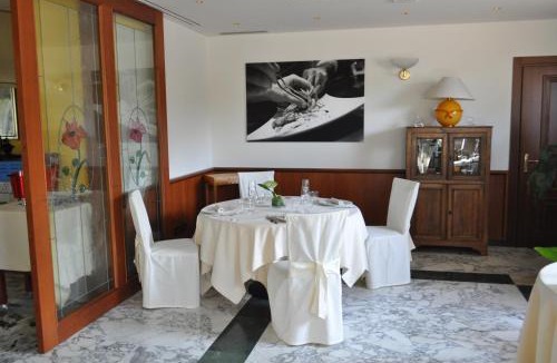 Vercelli Hotel | Hotel Cinzia Ristorante Christian e Manuel