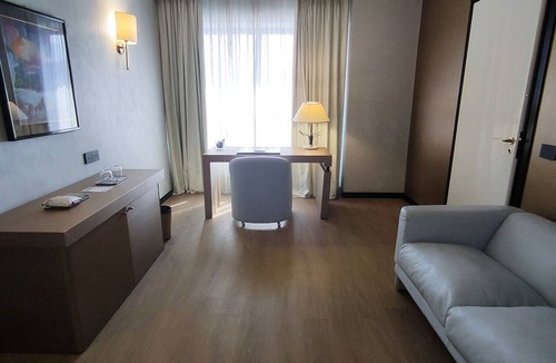 Avellino Hotel | Hotel De La Ville Avellino
