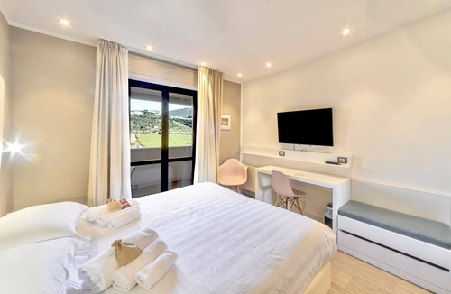 Corciano Hotel | Hotel El Patio