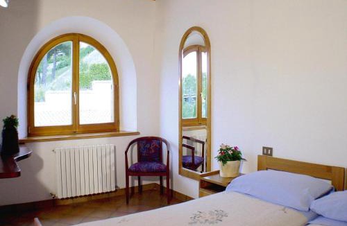 Montelparo Apartment | Hotel in Marche with Scenic Hiking Trails