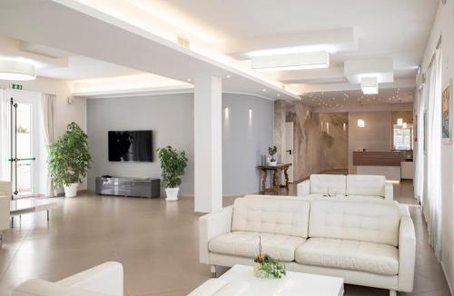 Follonica Hotel | Hotel La Pineta