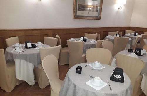 Fuorigrotta Hotel | Hotel Leopardi
