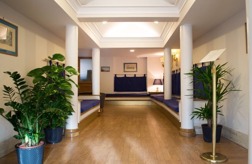Fuorigrotta Hotel | Hotel Leopardi