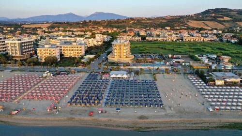 Villa Rosa Hotel | Hotel Maxim's