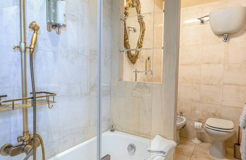 Acquaviva Picena Hotel | Hotel Oviv Dimora del borgo