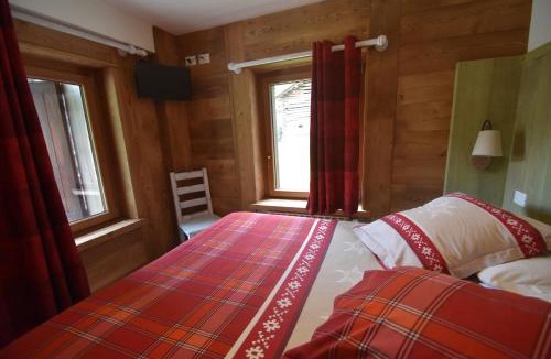 Valnontey Hotel | Hotel Petit Dahu - Chambres et Restaurant
