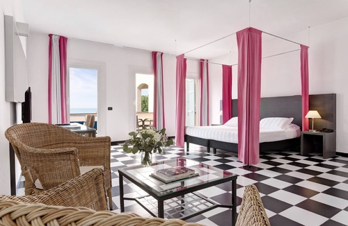 Arenzano Hotel | Hotel Punta San Martino