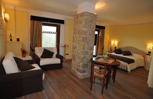 Porrena Hotel | Hotel Restaurant La Torricella