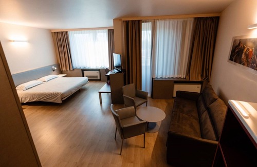 Langhe and Roero Hotel | Hotel Ristorante I Castelli