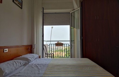 Acquaviva Picena Hotel | Hotel Ristorante Il Grillo