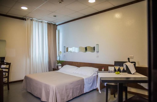 Nocera Inferiore Hotel | Hotel Santa Chiara