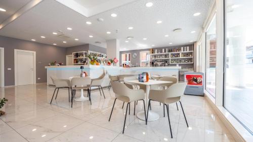 Giulianova Hotel | HOTEL SETTIBI 20m dalla spiaggia