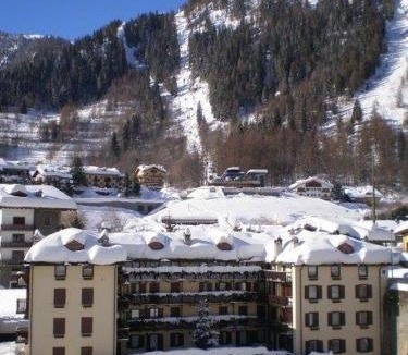 Dolonne Hotel | Hotel Tavernier