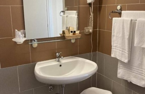 Rocca D'Arazzo Hotel | hotel Villa Conte Riccardi