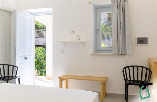 Ponza Hotel | Hotiday Ponza Scogliera
