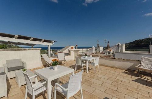 Mattinata Apartment | House in the Junno