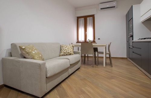 Agropoli Apartment | House located 100 meters from the sea and close to all amenities.