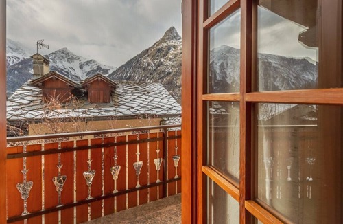 Courmayeur Apartment | House Margot-Vista Magnifica Wifi & Parking Space