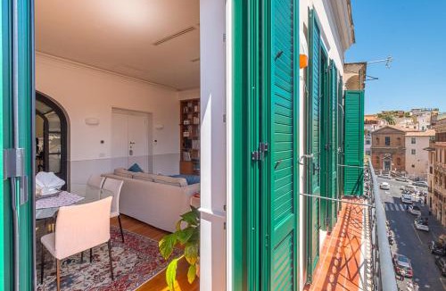 Rione IV Campo Marzio Apartment | HT Borromini Penthouse