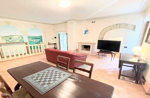 Spoleto Villa | Huge detached house - sleeps 10 - in Spoleto historic centre