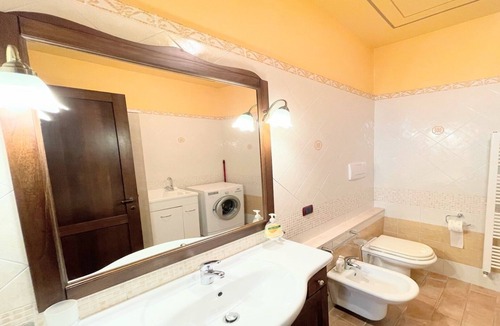 Spoleto Villa | huge town house in Spoleto storico - car unnecessary - wifi - sleeps 10