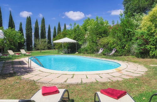 Ferretto Villa | I Cipressi, 5 bedrooms with pool near Cortona